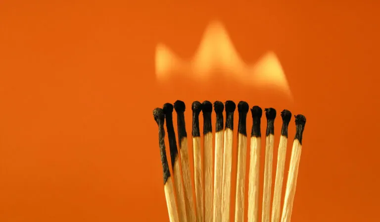 A Dozen Red Hot Web Marketing Resolutions For 2013