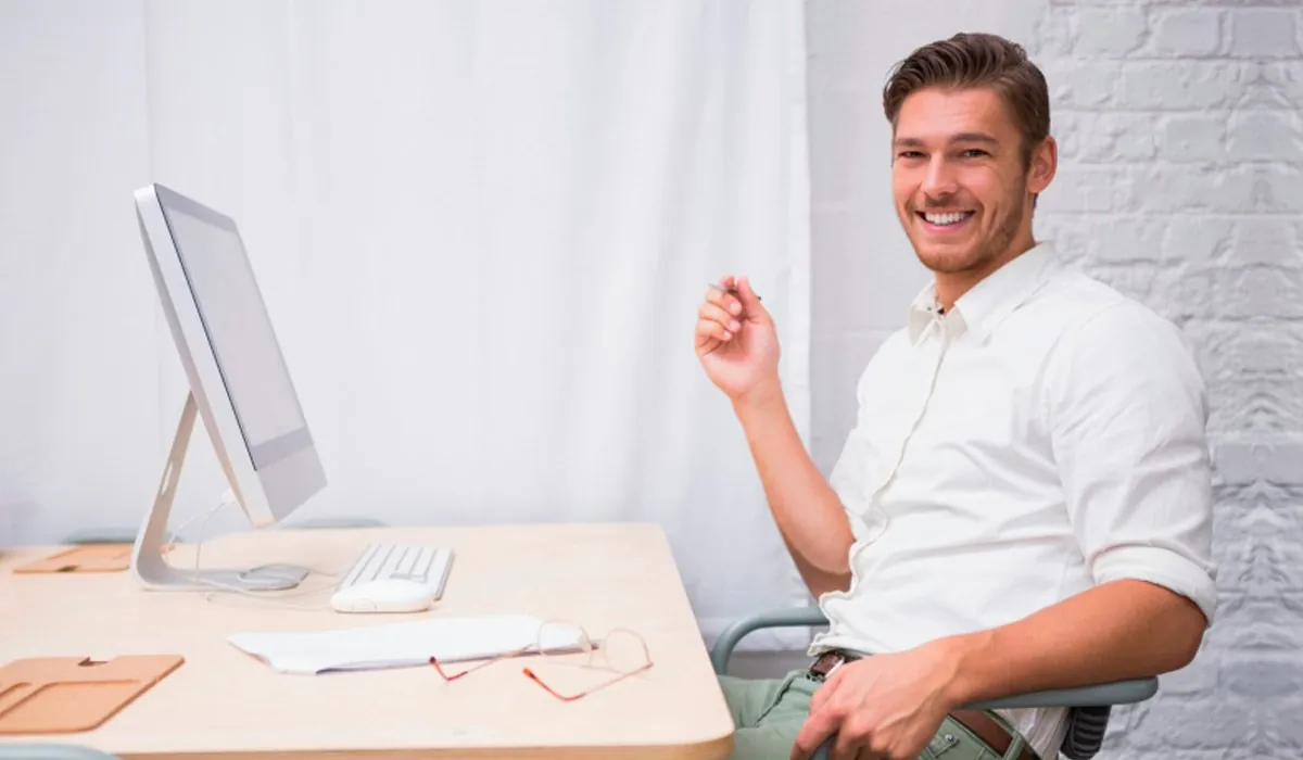 social marketers 1200x700 2 Why Showing Beats Telling in Social Media